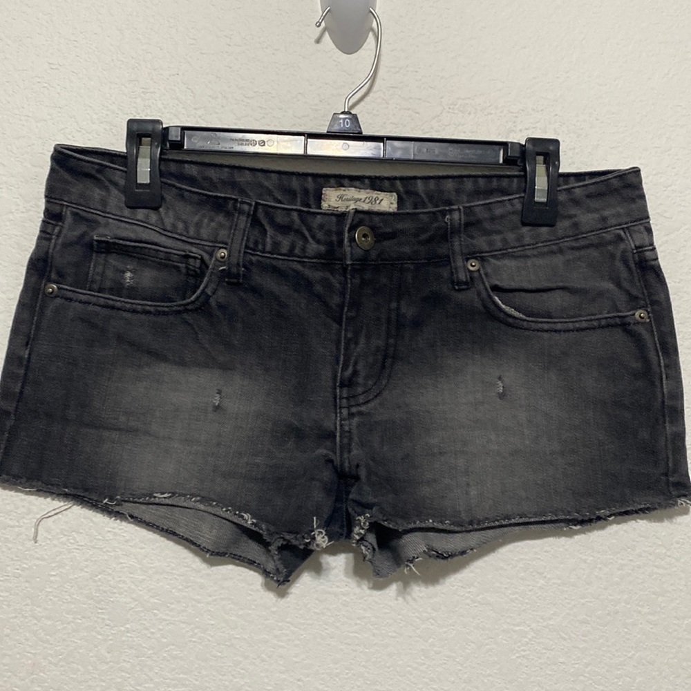 Heritage Y2K Low Rise Factory Faded Black Jean Booty Shorts Size 5